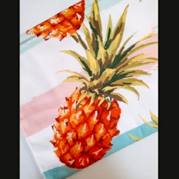 ● NWT Pineaple Microfiber Pool Sandproof Beach Towel - Picture 6 of 11